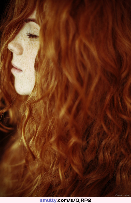 #Redhead #Curly #HairOverEye