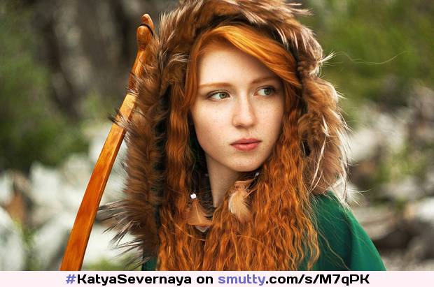#redhead #hoodie #greeneyes #freckles #curlyhair #portrait