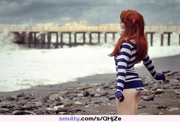 #redhead #redhair #sweater #beach #sea #storm #StormySea #sweet #sexy #ass