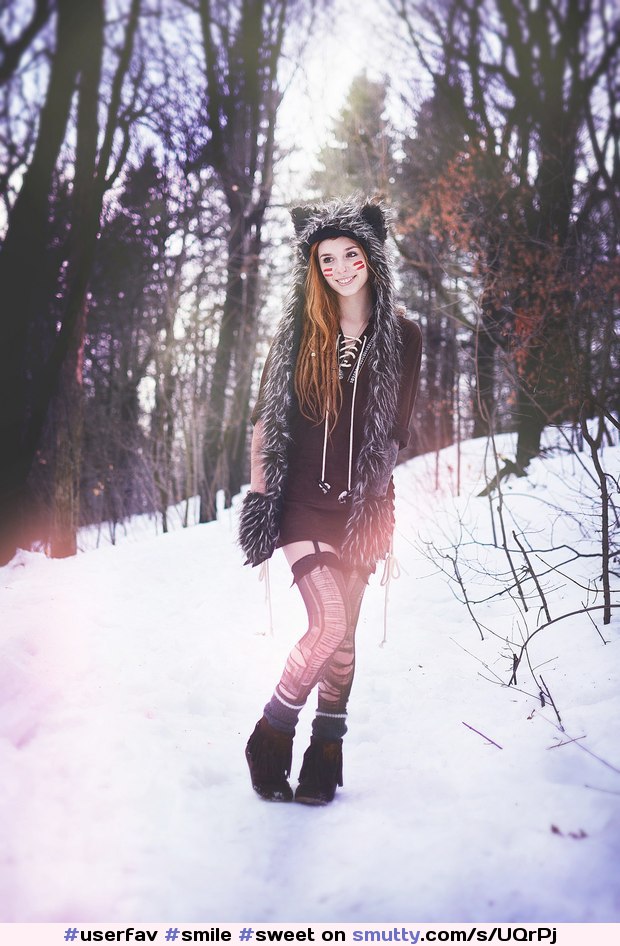 #smile #sweet #winter #snow #redhead #dreads #dreadlocks #sexy #stunning #Beautiful