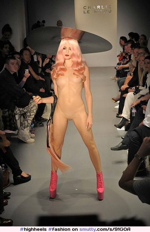 #3dmodelingreference #catwalk #fashion #runway.