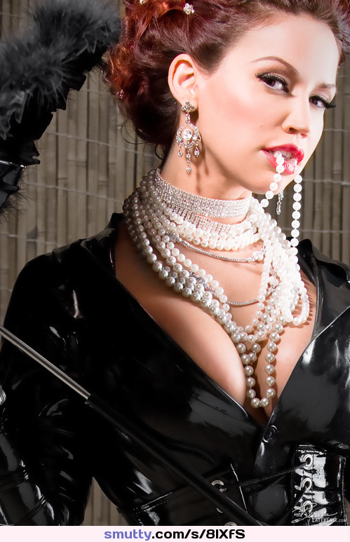 A very lady-like look, but of course with a kinky twist! #BiancaBeauchamp #pearls #classy #latex #mistress #whip