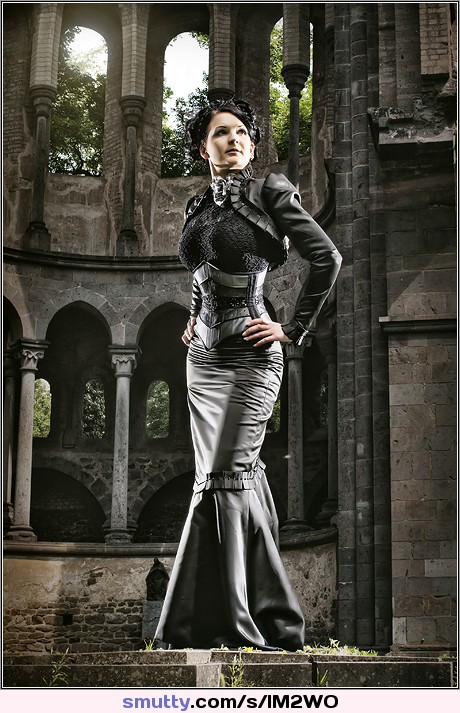 #artsy #lady #dress #victorian #leather #mistress