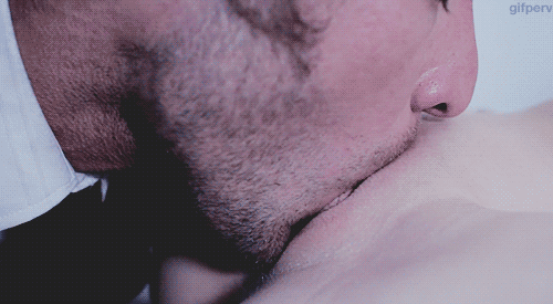 #avrilhall #cunnilingus #gif #disgraced18 #eatingpussy #pussyeating #labia #lips #licking #cunt