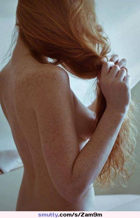#redhead #redhair #longhair #freckles #freckled #backside #backview #neck #breast #boob #hiddenface #anonymous