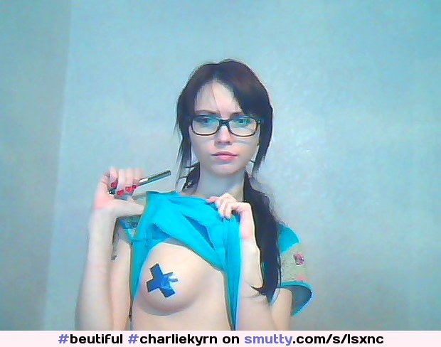 #CharlieKyrn #CharlieSomikChan #CharlieChan #SomikChan #shemale #tgirl #amazing #blueeyes #gorgeous #cute #ts #brunette #Transexual#beutiful