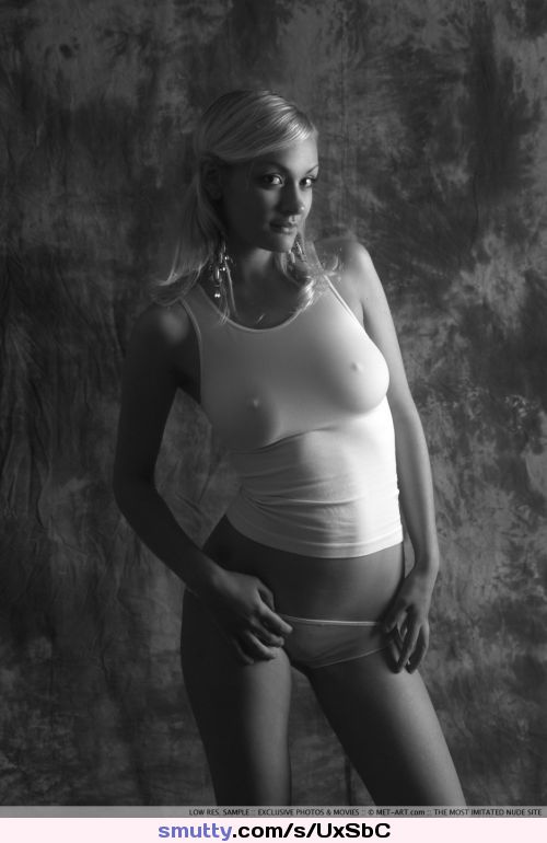 #wifebeater #SexyBabe #tits