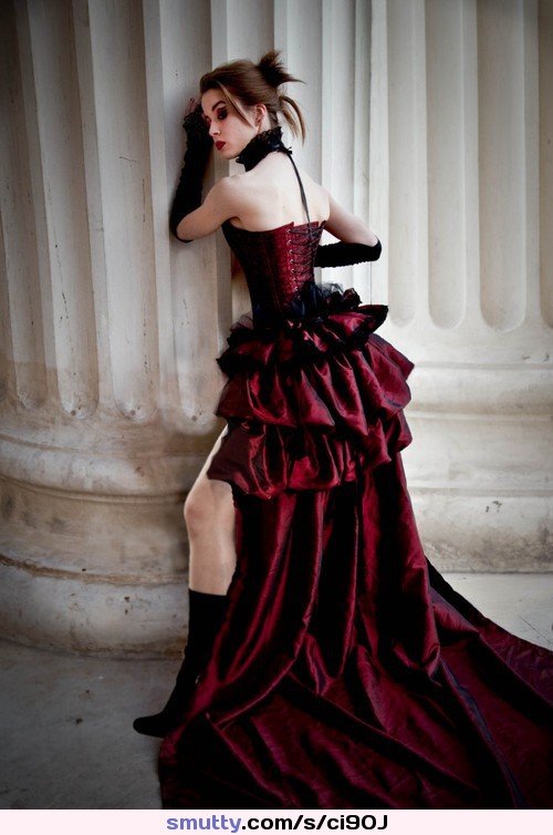 #lovely .....#red #gloves #corset #sexy #collar #train #glamour #elegant #beautiful #gorgeous #brunette #pale #boots #beauty ....#tele