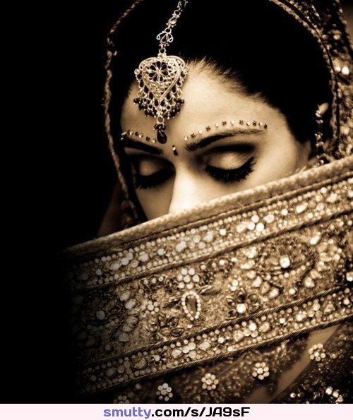 #gorgeous #Indian #beauty .....#sexy #4salma #beauty #elegant #lovely #beautiful ....#tele
