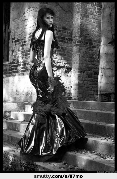 #dangerouslysexy ....#pale #goth #latex #corset #lovely #dark #beautiful $gorgeous #sexy #brunette #blackhair ...#tele