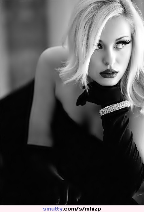 #elegant #beauty ...#dangerouslysexy #blonde  #gloves #sexy #beautiful #eyes .....#tele