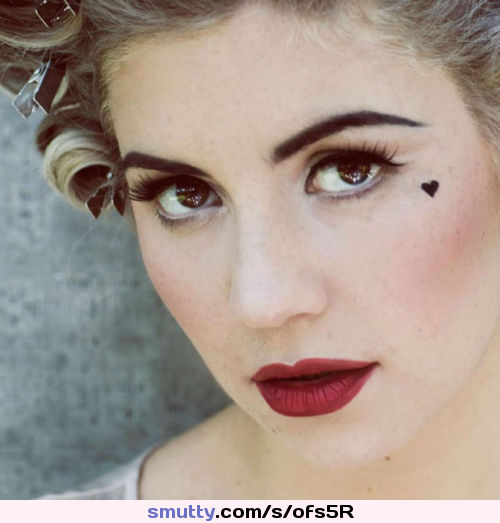 #beautiful .......#eyes #lovely #blonde #curlers #sexy ............#tele