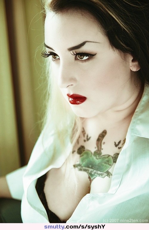 #dangerouslysexy ....#pale #lips #eyes #eyeslashes  #tattoo #sexy #Beautiful #gorgeous #lovely #elegant #sultry #goth ....#tele