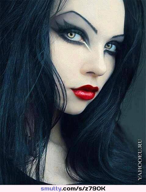 #gorgeous ............#lovely #eyes #goth #brunette #sexy #pale #beautiful #seductive #beauty ......#tele