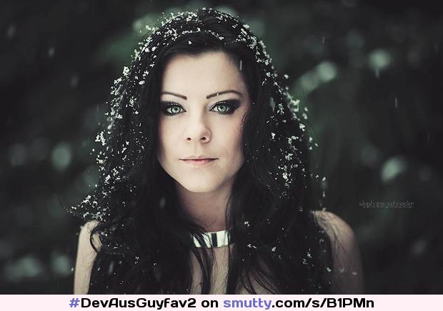 #gorgeous ... #lovely #winter #brunette #beautiful #sexy #pale #goth #collar ...#tele