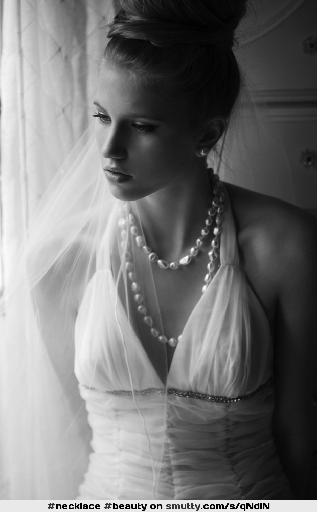 #beauty ....#gorgeous #pearls #veil #beautiful #sexy #sensual #bride #lusting .....#tele