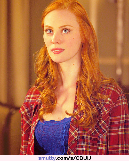 #RedHead #DeborahAnnWoll Who knew a wood cutter shirt could be that sexy?