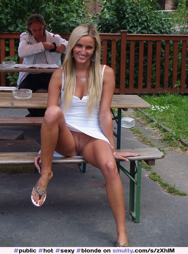 #hot #sexy #blonde #upskirt #nopanties #commando #LandingStrip #pussy #legs #public