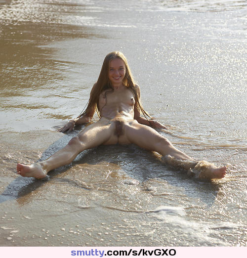 #nude #natural #babe #hairy #spreadlegs #smiling #shoreline