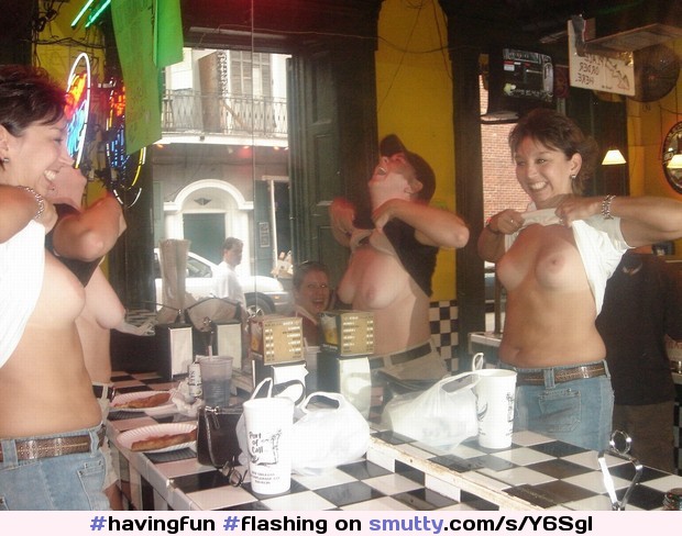 #flashing #tits #mirror #public #NewOrleans