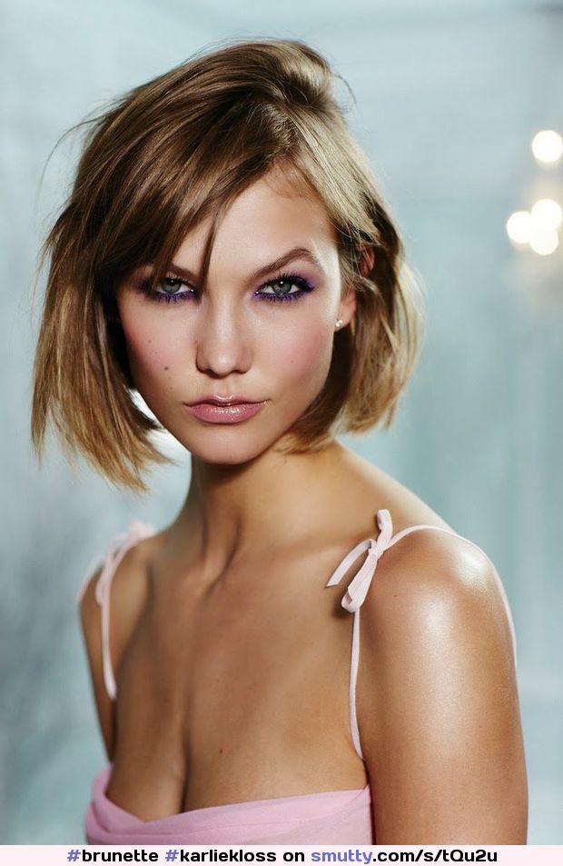#KarlieKloss #model #shorthair #Beautiful #beauty +perfect #wow #hot  #sexylips #makeup #brunette