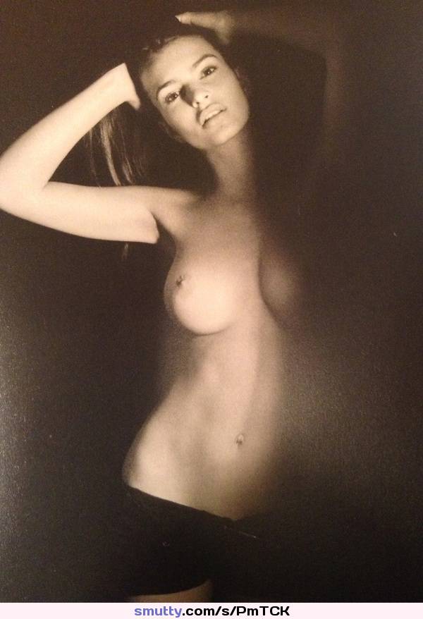 #EmilyRatajkowski #model #nude #topless #breasts #perfect #PerfectBoobs
