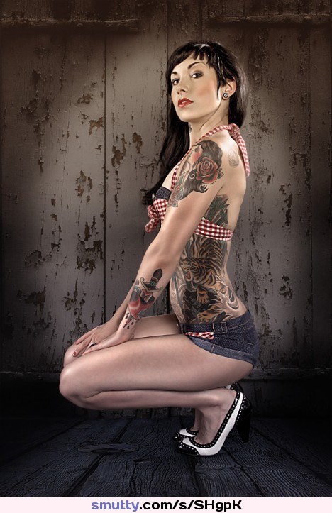 #rockabilly #vintage #pinup #retro #tattoo #ink #inked #tattoos #tattooed #brunette