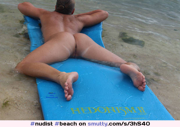 #nudist #beach #legsspread
