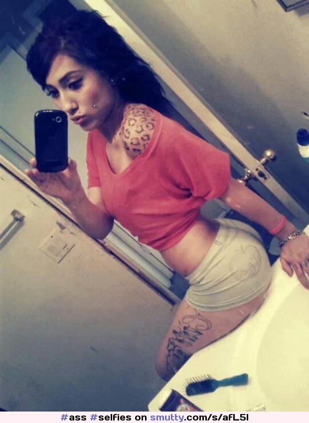 #ass#selfies #facebookslut #bootyshorts #Latina #bubblebutt