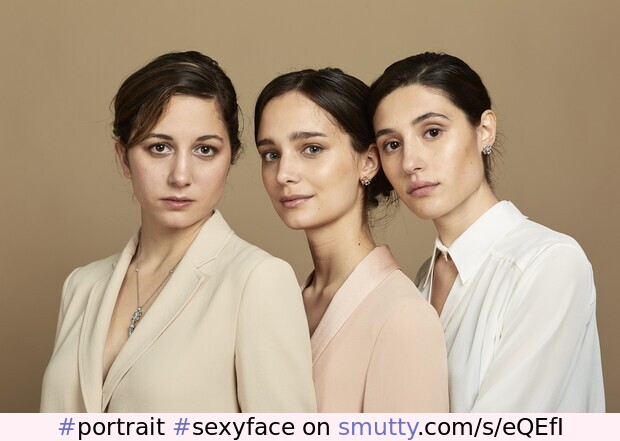 #portrait
#sexyface
#brunette
#group