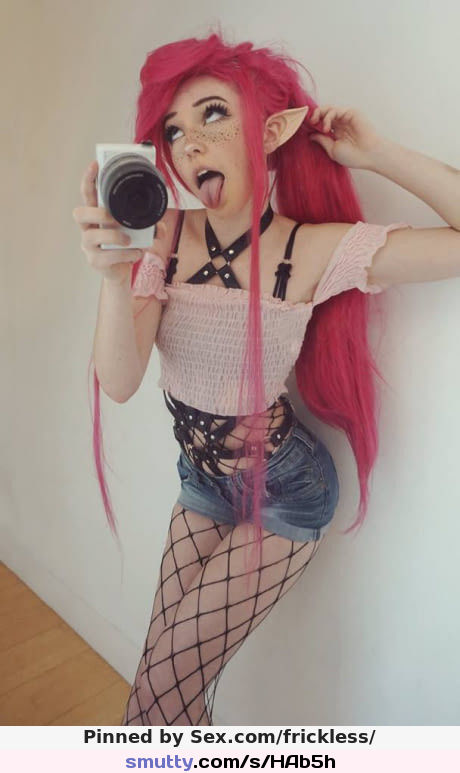 #ahegao #freckles #elfears #cosplay #jeanshorts #fishnetStockings #TongueOut #redhair #pinkhair