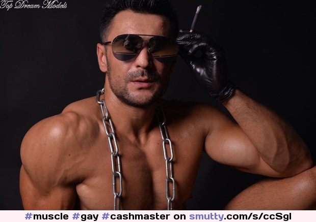 Find Master Joshua live on #muscle #gay #cashmaster #gayonline #fitnessmodels #fitmod