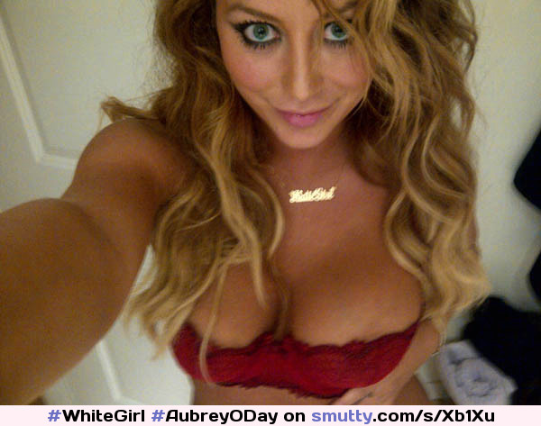 #WhiteGirl
#AubreyODay
#Appealing
#Attractive
#Blonde
#Beautiful
#Boobs
#BigBoobs
#Cleavage
#DimePiece
#Hot
#HotFace
#Necklace

