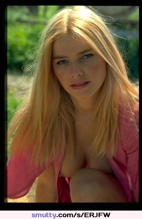 #IlonaStaller#young#Cicciolina#blonde#nude#vintage