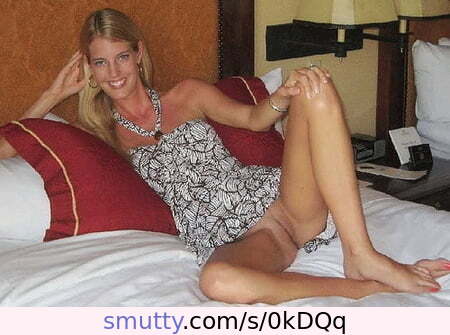 #amateur #bottomless #pussy #smiling #milf