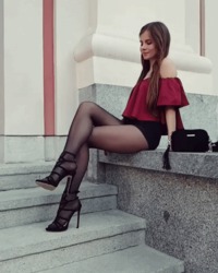 #gif #nn #skirt #eyecontact #socks #young #elegant #elegance #brunette #miniskirt #street
