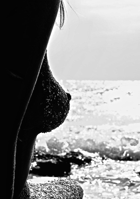 #sideview #beach #sand #outdoor #sea #artnude #ArtisticNude #beautiful #sideboob #nipple #erotic #sensual #feminine #wet