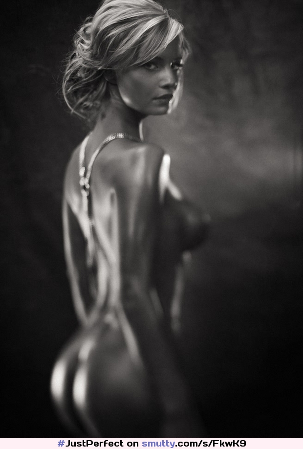 by #IvorPaanakker #BlackAndWhite #artnude #ArtisticNude #softfocus #Beauty #blonde #ass #boobs #tits #sideview #attractive #sexy #erotic