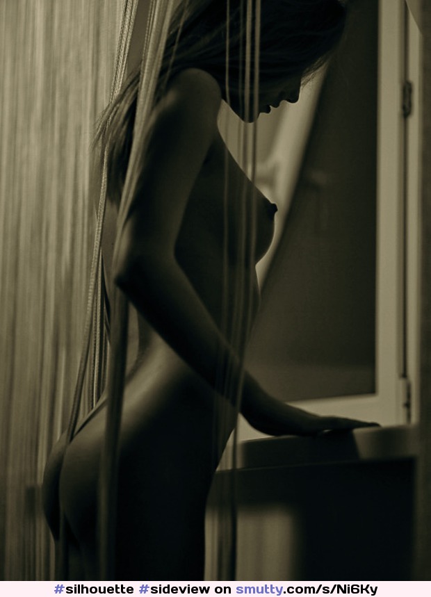 #silhouette #sideview #nipples #sideboob #sidetit #erotic #sensual #beautiful #ass #artnude #artisticnude
