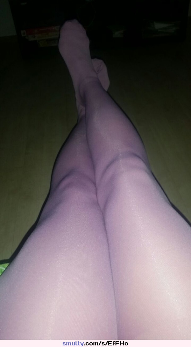 #sexy #blond #dessous #strumpfhose #tights #pantyhose #halterlose #strümpfe #strapse #stockings #nylonbeine #nylons #candid #nylonlegs