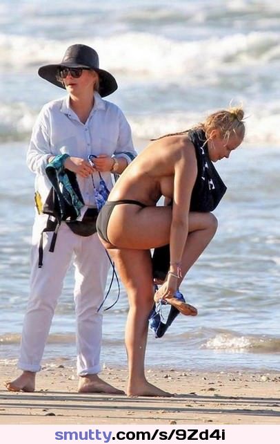Lara Worthington Topless at Bikini Photo Shoot in Australia
#celebtemple #celebrity