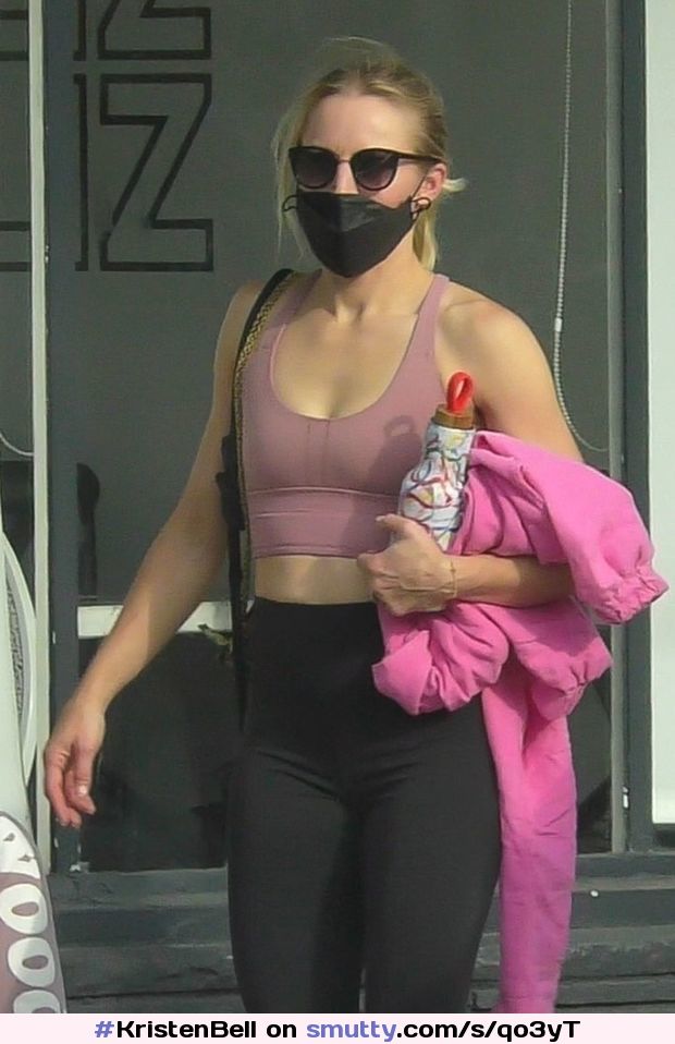 Kristen Bell in Black Leggings and Pink Sports Bra - Los Feliz 06/28/2021 #KristenBell