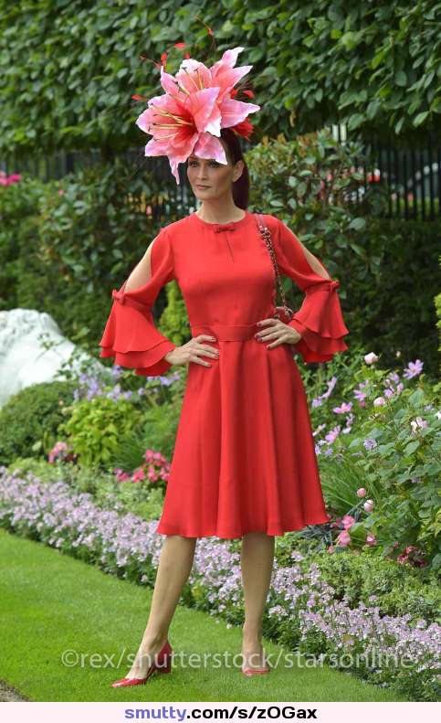 #STUNNINGLADYSTUNNINGHAT  #RoyalAscot #June2018 #Stunninglady #stunninghat #Beautiful #beautifuldress #masterpiece #CLRBF #CLRBColour