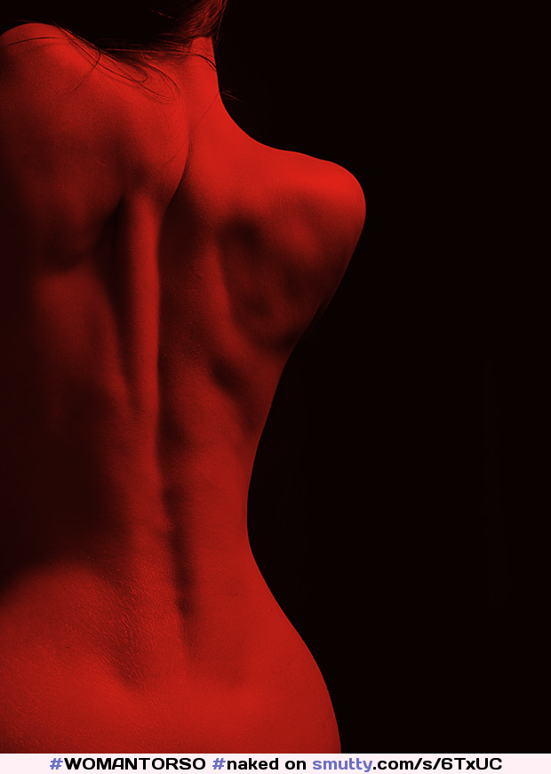 #WOMANTORSO #naked #seenfrombehind #monochrome #studyoforms #CLRBF #CLRBColour