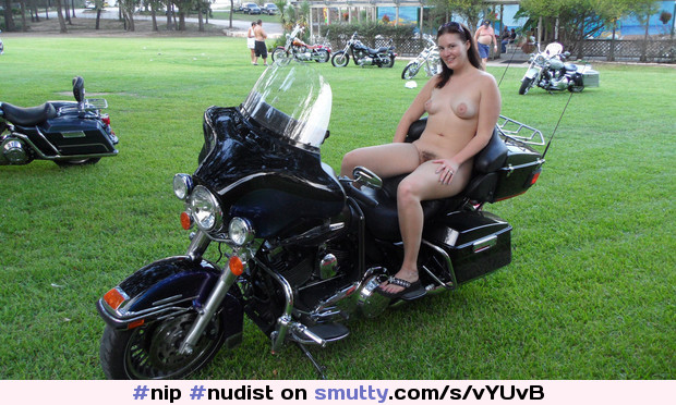 #nip #nudist #exhibitionist #nude #exhibe #amateur #PublicNudity #public #flashing #nakedgirl #fullynaked #outdoor #cmnf