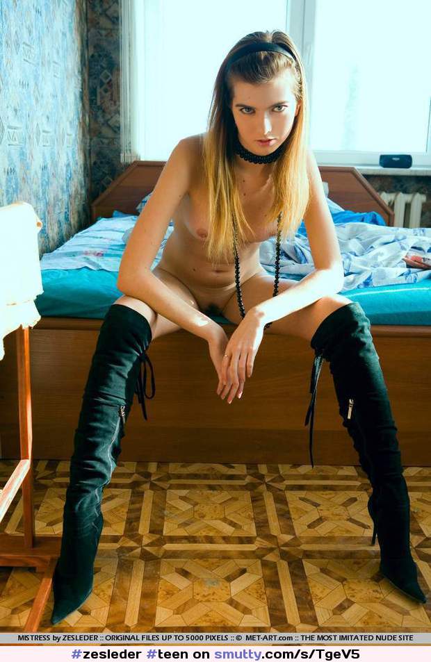 #zesleder #teen #mistress #boots #tiny