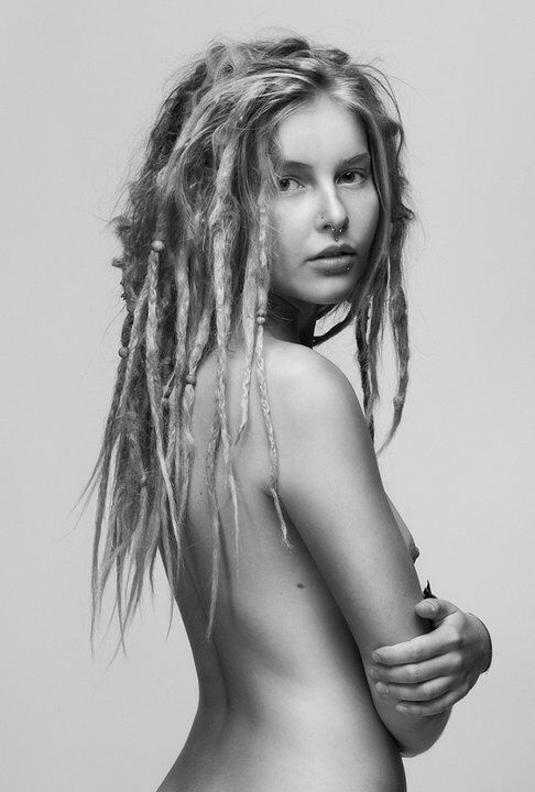 #AnnaApril #galapril #dreads #dreadlocks #hippie #bohemian #Modelposing