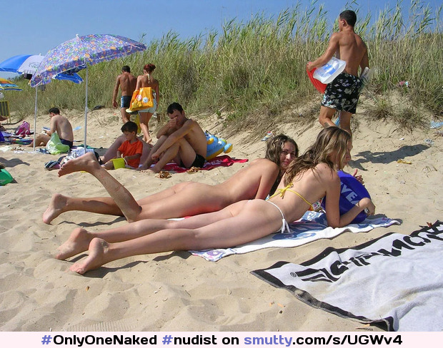 #OnlyOneNaked #nudist #NudeInPublic #ass #back #beach #eyecontact #slender #nude #sexy #coolgirl