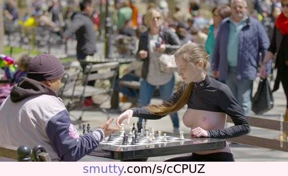 #titsout#public#chess#pedestrians#playingaswhite#makingamove#exhibition#questionableStrategy