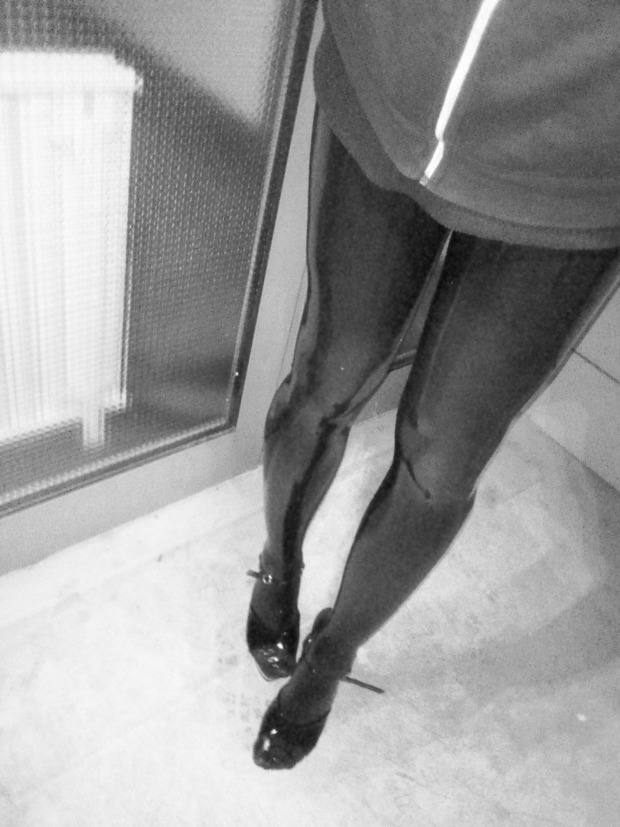 #latex #latexfetisch #maninlatex #rubber #latexsissy #casuallatex #hot #highheels #latexwear #latexman #latexhighheels #leggings #fetish